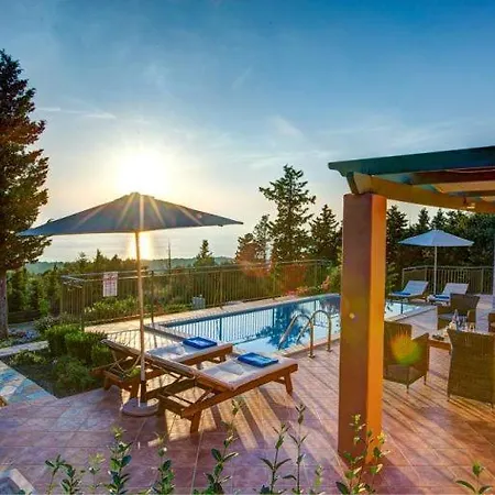 Rosepetra Villa *